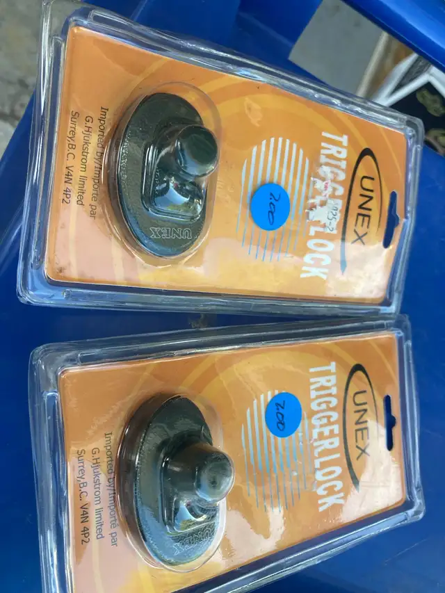 trigger lock - Photo 3