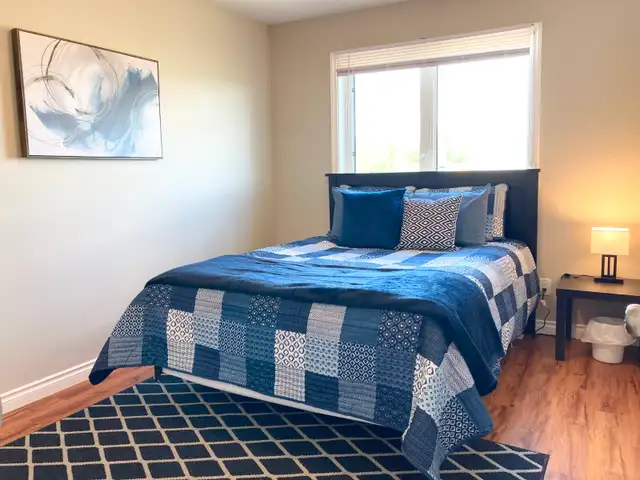❤ 3br Crew House ✔King Bed ✔Walk-in Closets, Short- or Long-Term - Photo 4