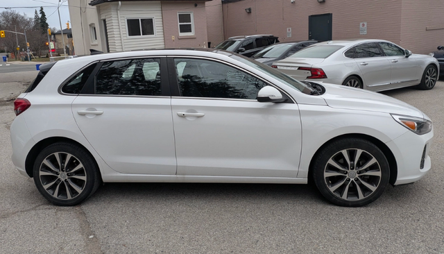 2018 Hyundai Elantra GT GLS $12787 - Photo 2