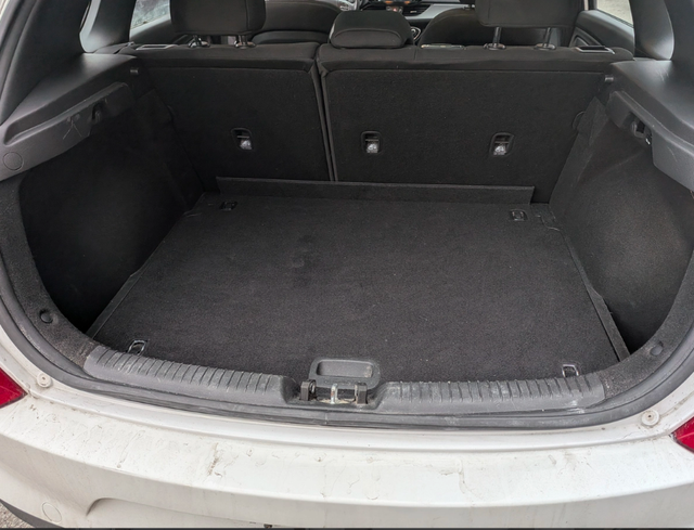 2018 Hyundai Elantra GT GLS $12787 - Photo 6
