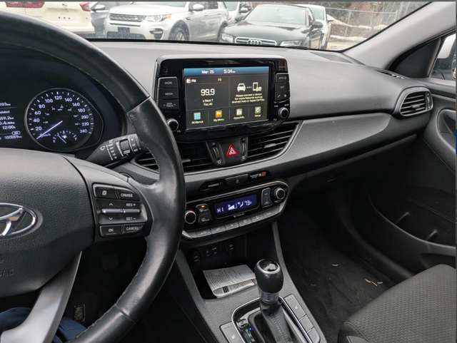2018 Hyundai Elantra GT GLS $12787 - Photo 7