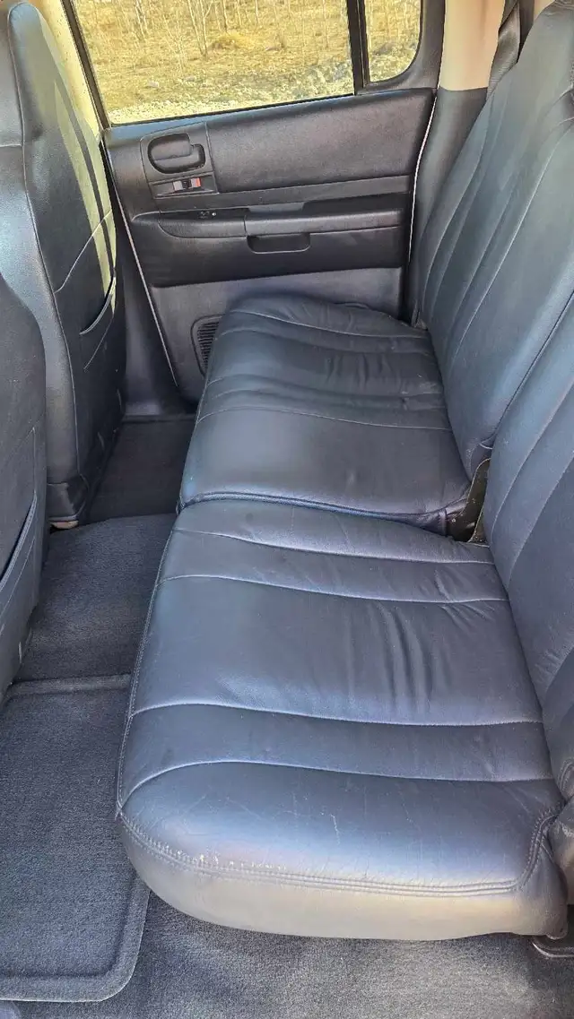 2002 Dodge Dakota 4x4 4.7L V8 with a Canopy - Photo 7