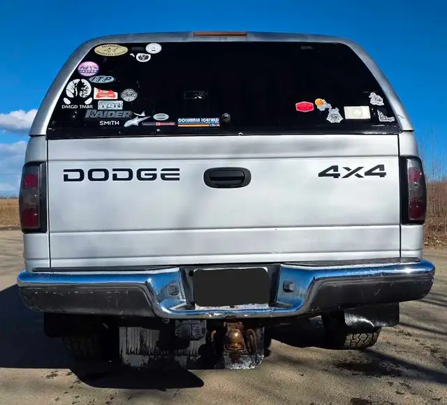 2002 Dodge Dakota 4x4 4.7L V8 with a Canopy - Photo 10