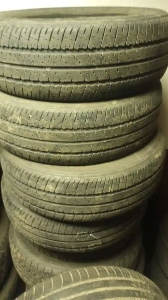 Pneus ete de 20$ a 30$ chacun toute grandeur 514-792-5103 - Photo 3