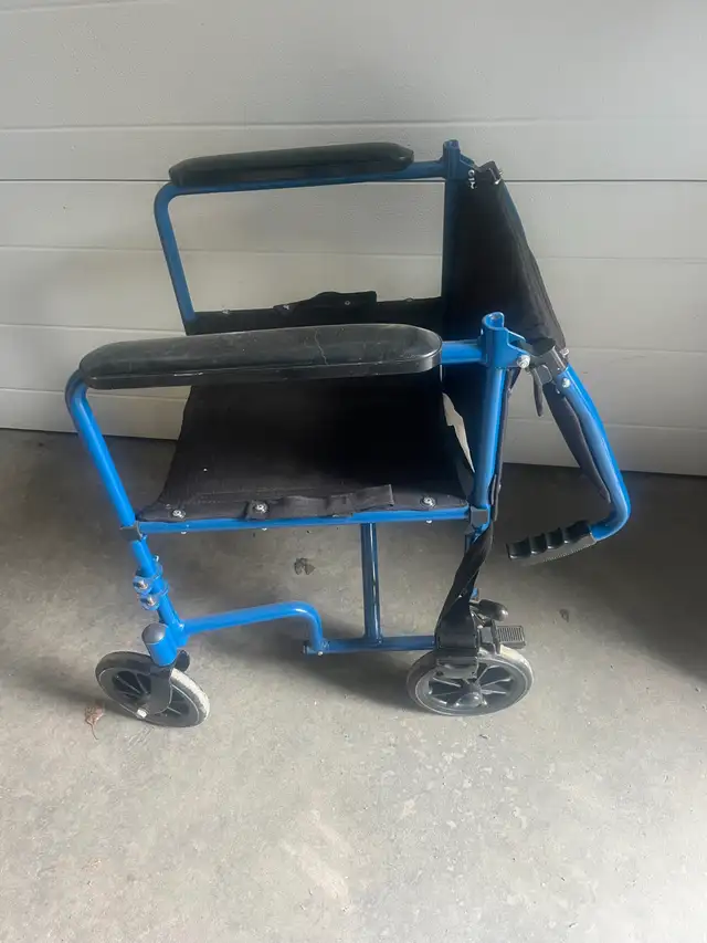 fold up transport chair - Photo 2