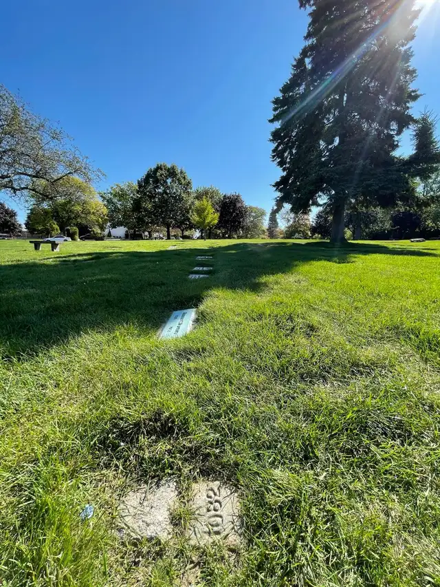 Cemetery Plot for Sale – Resthaven Memorial Gardens - Photo 5
