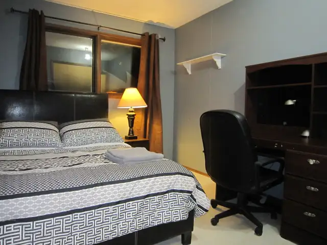 Fully Furnished Room $500.00/month Black Diamond - Utls/Int Incl