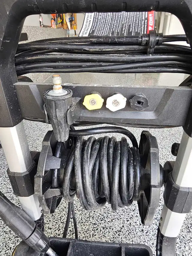 Pressure Washer - Photo 4