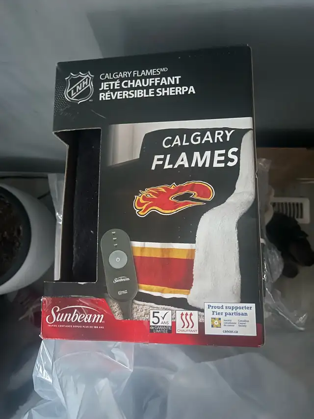 Sunbeam Calgary Flames Throw