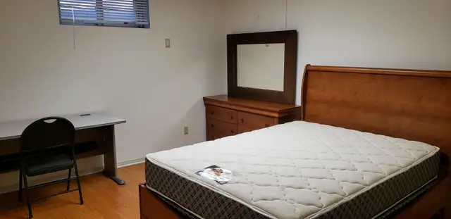 Yonge & Steeles: Basement apt 2bdr, Furnished $1800 from June 1 - Photo 2