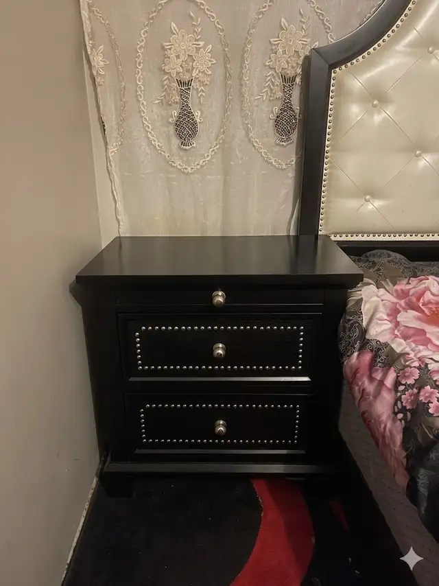 Beautiful nightstand for cheap price.