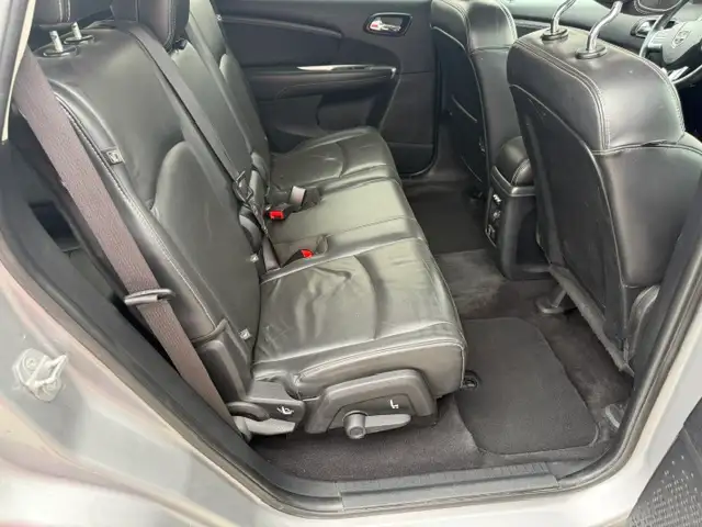 2015 Dodge Journey R/T. CROSS PKG AWD - 3RD ROW 7 SEATS - DVD - Photo 8