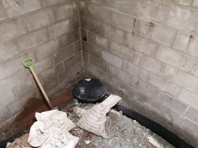 WET BASEMENT FLOOR WATERPROOFING SUMP PUMP ISSUE WEEPING TILES - Photo 5