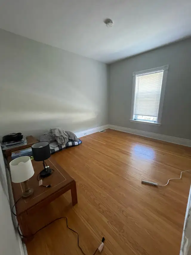 3 BR Downtown Peterborough - Photo 3