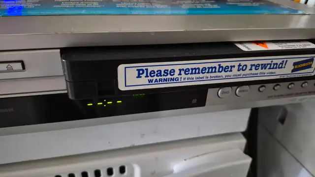 Sony VCR & DVD Combo Player - Delivery Option - Only $90! - Photo 2