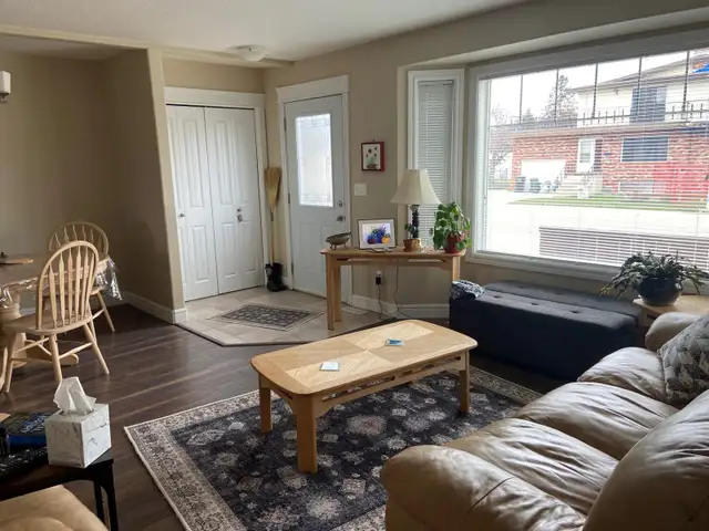 Two Bedroom Duplex in Canora - Photo 4
