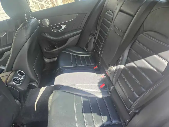 Car for sale - Photo 2