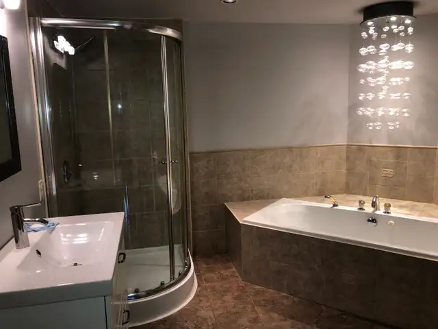 Room rent (Walking distance), near Algonquin college - Photo 3