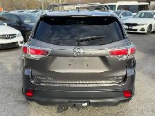 2016 TOYOTA HIGHLANDER XLE 4WD 8 Passengers - Photo 5