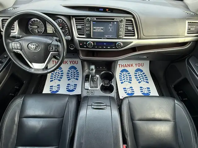 2016 TOYOTA HIGHLANDER XLE 4WD 8 Passengers - Photo 12