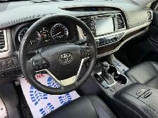 2016 TOYOTA HIGHLANDER XLE 4WD 8 Passengers - Photo 24