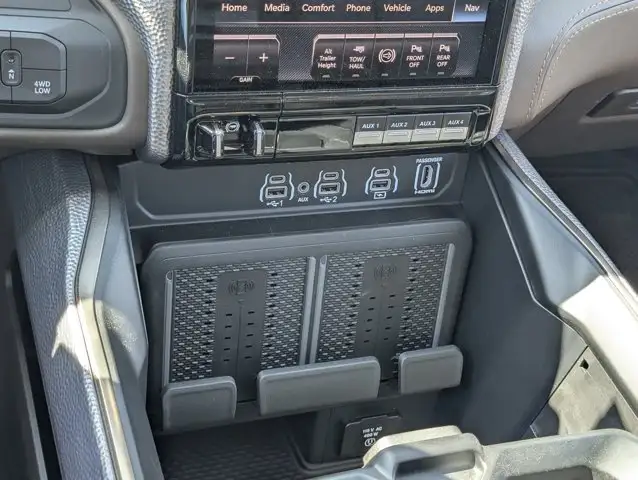 2025 Ram 3500 Limited Longhorn - Photo 34