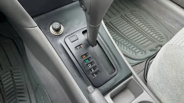 2005 Toyota Corolla 4DR SDN CE-LOW MAINTENANCE-CLEAN-AIR CONDITI - Photo 14