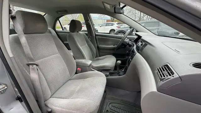 2005 Toyota Corolla 4DR SDN CE-LOW MAINTENANCE-CLEAN-AIR CONDITI - Photo 19