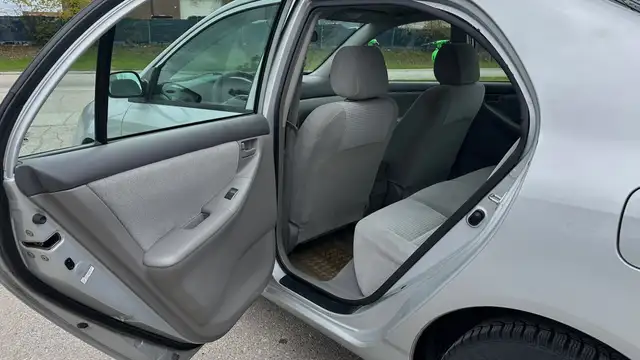 2005 Toyota Corolla 4DR SDN CE-LOW MAINTENANCE-CLEAN-AIR CONDITI - Photo 22