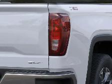 2026 GMC Sierra 1500 SLE - Photo 13