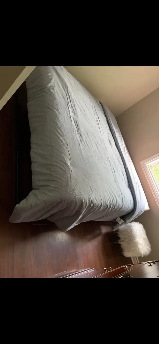 Beautiful KING Mattress  & Delivery - Photo 2
