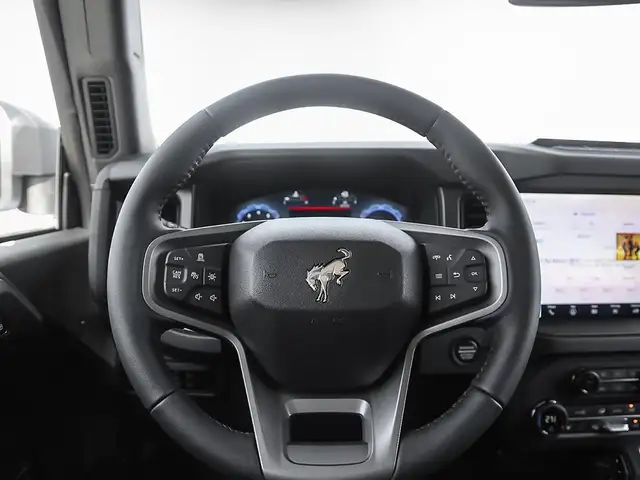 2026 Ford Bronco Badlands - Photo 11