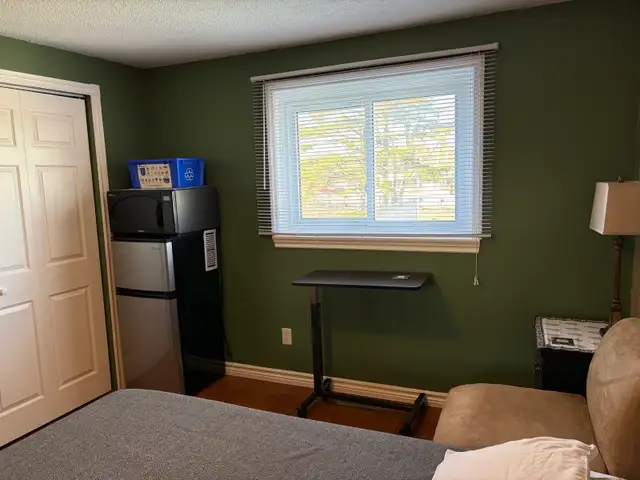 Room Available Immediately 5 Mins To Darlington OPG Plant - Photo 5
