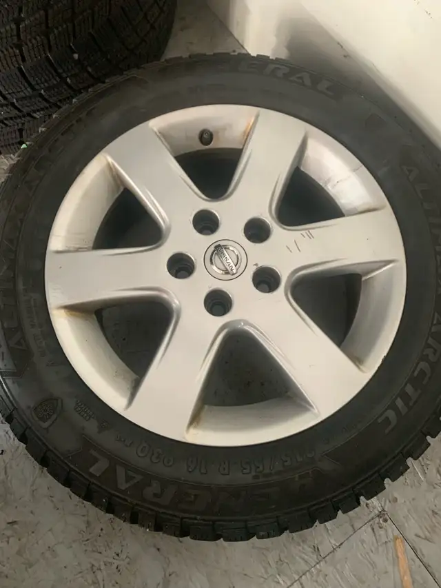 16" Nissan alloys rims/ 215/55 R 16" winter tires