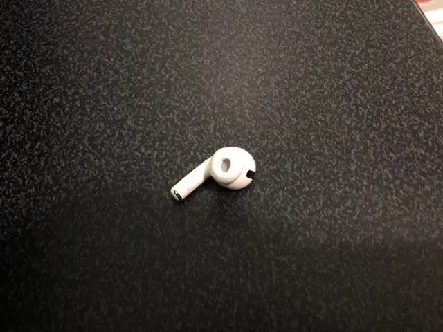 Apple AirPods Pro Generation 1 RIGHT (A2083) EARBUD ONLY - Photo 5