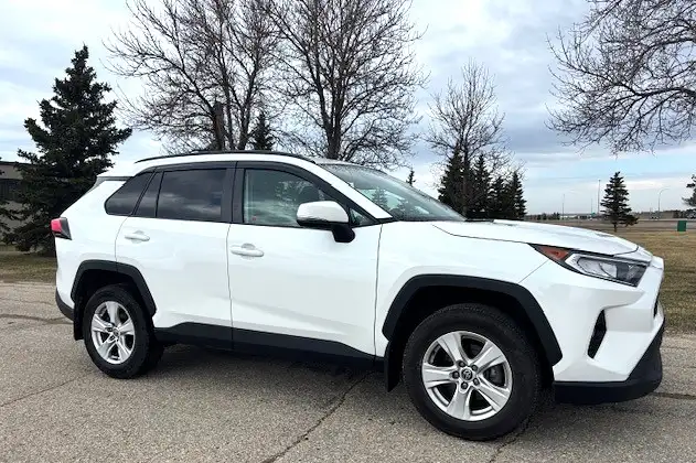 2021 Toyota RAV4 XLE AWD SUNROOF - NO ACCIDENTS - WARRANTY INCL