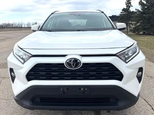 2021 Toyota RAV4 XLE AWD SUNROOF - NO ACCIDENTS - WARRANTY INCL - Photo 3