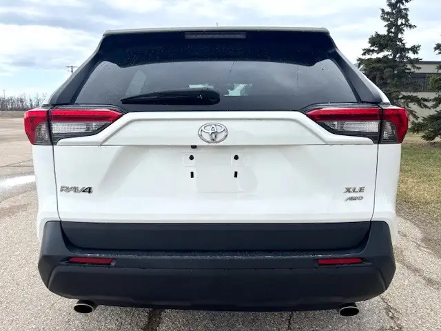 2021 Toyota RAV4 XLE AWD SUNROOF - NO ACCIDENTS - WARRANTY INCL - Photo 4