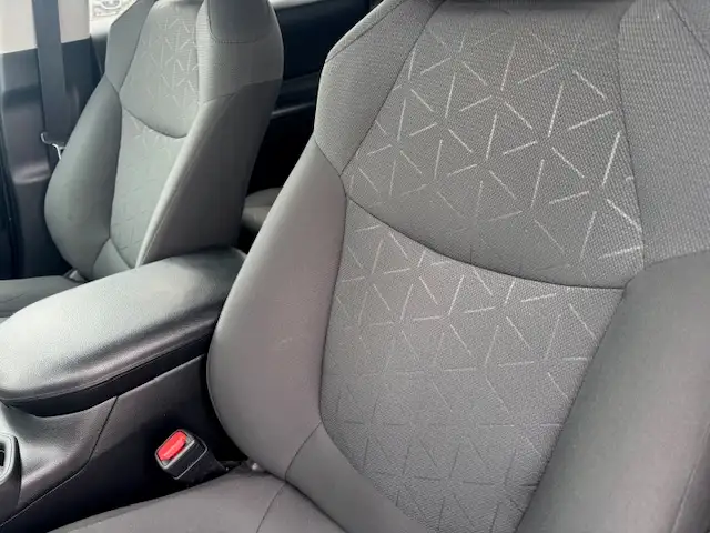 2021 Toyota RAV4 XLE AWD SUNROOF - NO ACCIDENTS - WARRANTY INCL - Photo 16