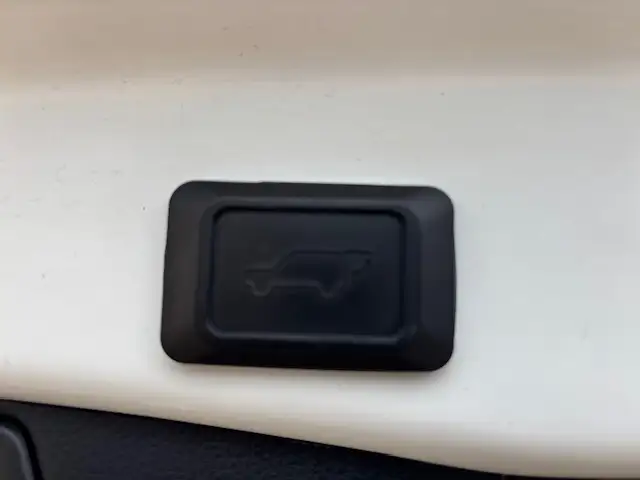 2021 Toyota RAV4 XLE AWD SUNROOF - NO ACCIDENTS - WARRANTY INCL - Photo 20