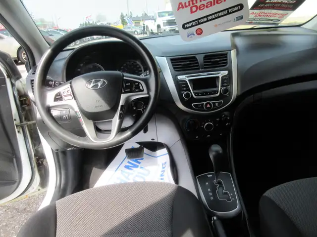 2014 Hyundai Accent GL - Photo 12
