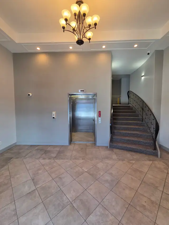 June. 1bdr apt  a den. Heat included. Parking. Elevator. East SJ - Photo 2