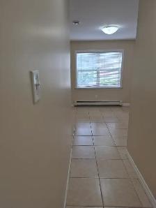 June. 1bdr apt  a den. Heat included. Parking. Elevator. East SJ - Photo 9