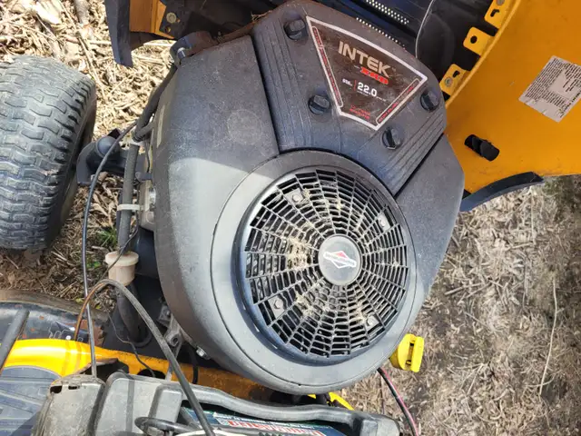 !!!!!   POULAN LAWN TRACTOR 22 HP ENGINE  42 DECK  LIKE NEW - Photo 9