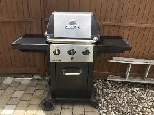 Broil King Monarch 3 Burner Propane $225