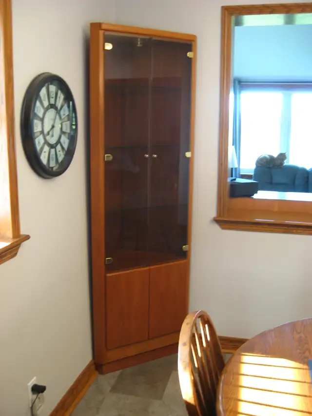 Teak Corner Cabinet - Photo 2