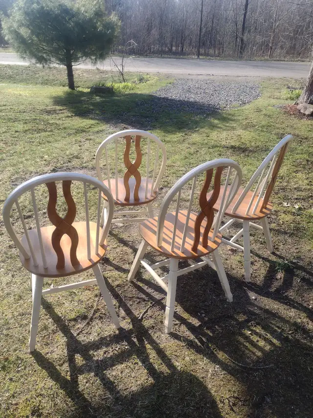 Set of 4 kitchen chairs - Photo 3