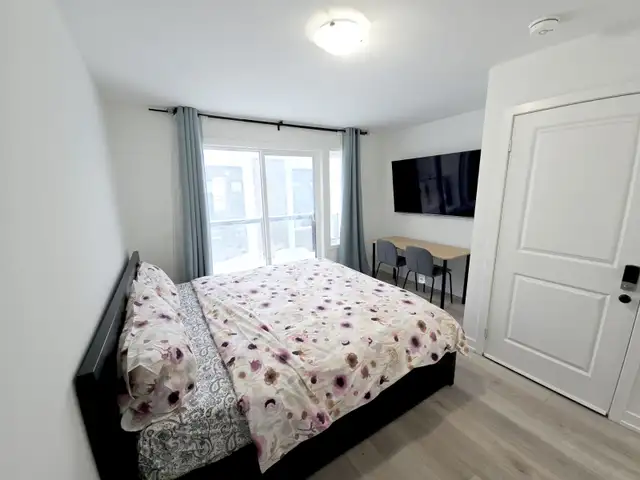 Room Rent Private Bathroom King Bed Daily Weekly Keele Wilson - Photo 4
