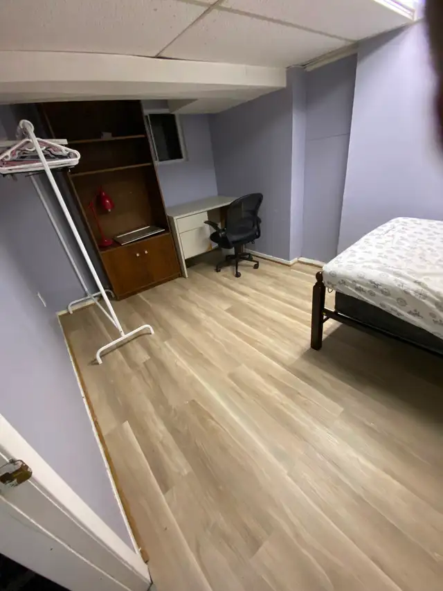 Cozy room in eastyork available from May 26 ,$750/month
