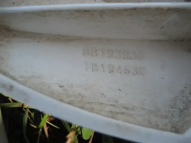 2 - 11 1/2 inch lawnmower wheels, used - Photo 2